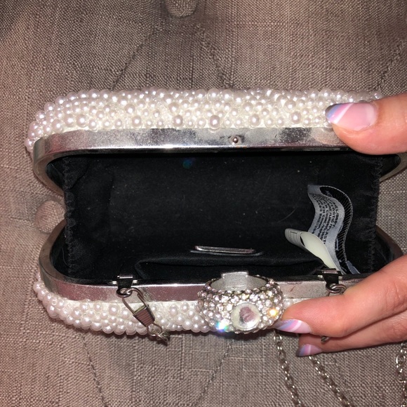 ALDO Clutch - Picture 4 of 4